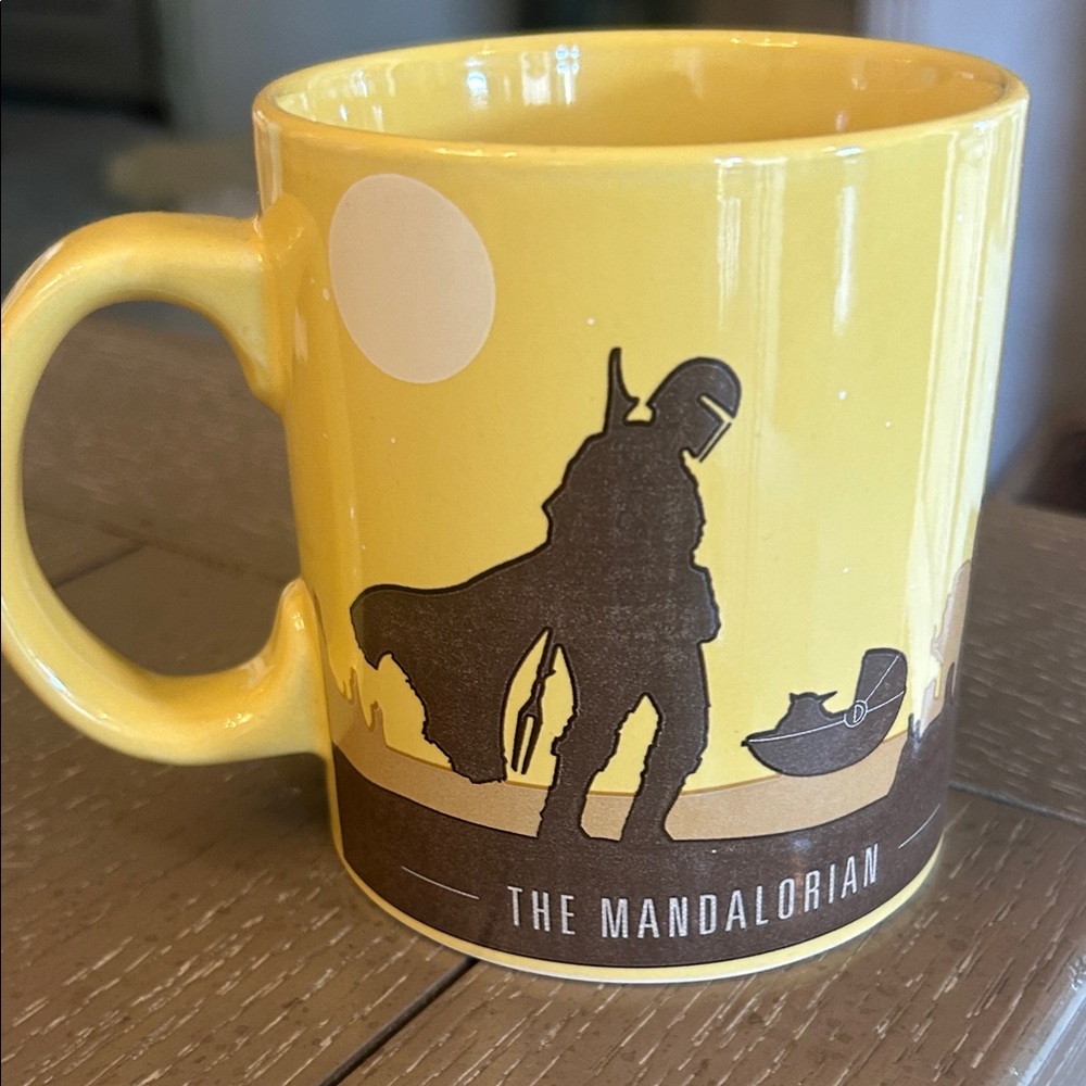 STAR WARS:The Mandalorian Desert Scene 20 Oz Coffee Mug by Silver Buffalo.